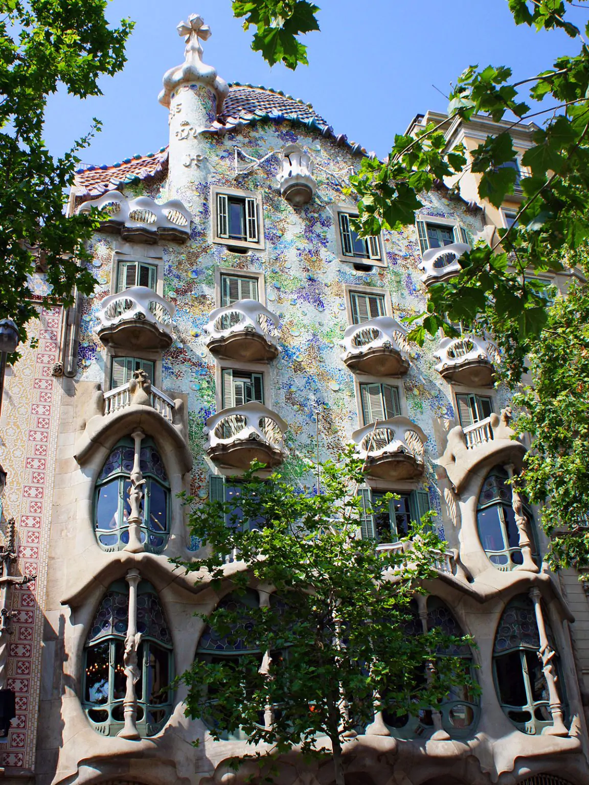 abreu-digital-guggennheim-casa-batlo-noticias-arquitetura-360-graus-foto-marina79-istockphoto